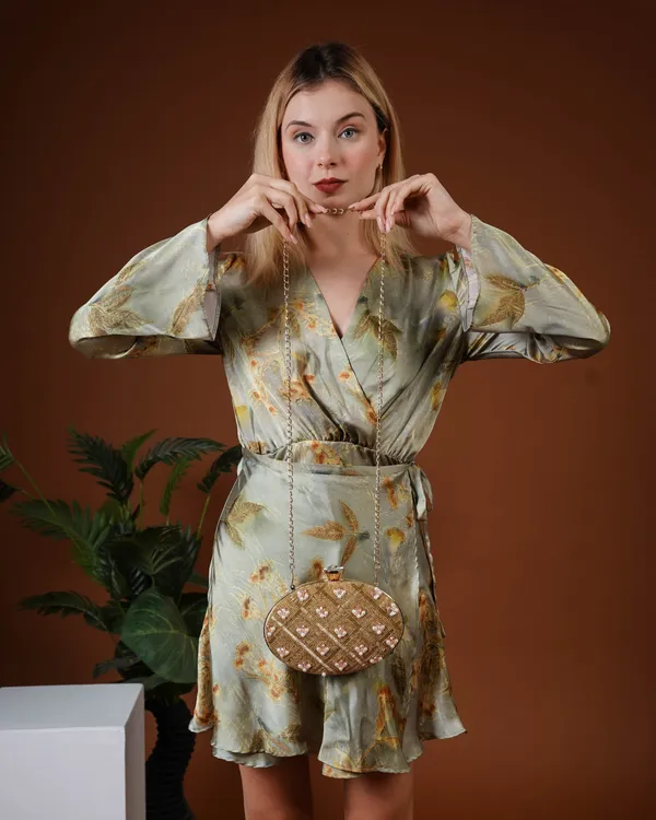 Lunara_Gold_Bloom_Clutch